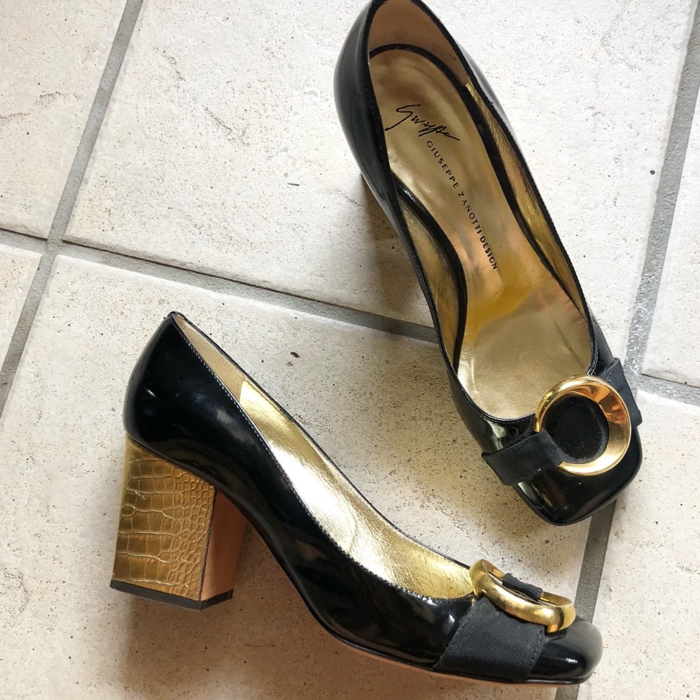 Giuseppe Zanotti / Black & Grey Open-Toe Heels